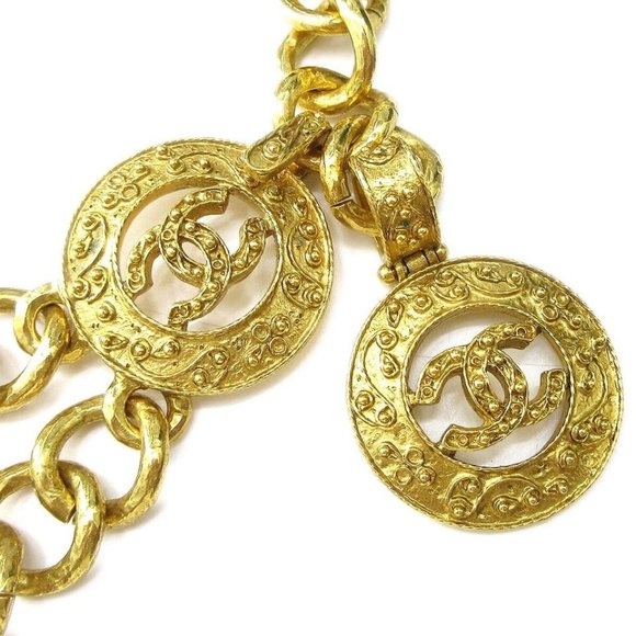 Authenticity Guaranteed CHANEL Charm Gold Chain Belt - Picture 1 of 6